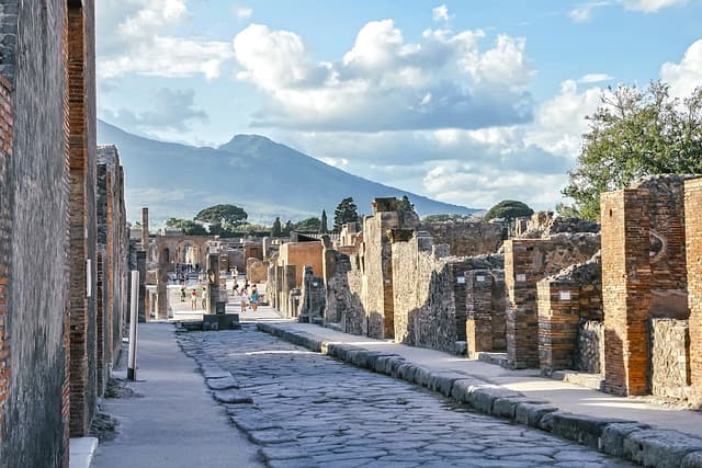 https://booking.vit.travel/uploaded_files//tours/0d6b6f7470f7b8542c24f6491f19cf51.jpg